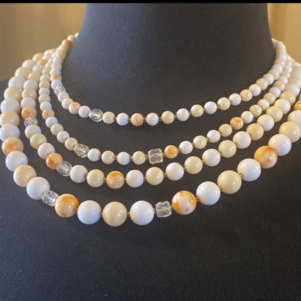 Vintage Elegant White and Gold Beaded Necklace